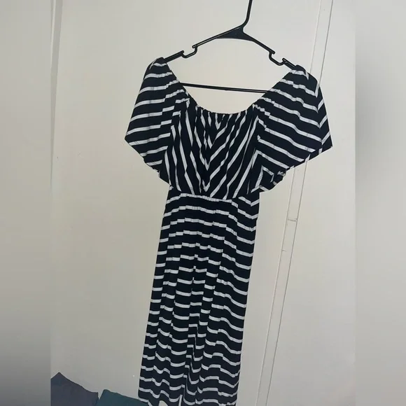 Striped dress - Picture 3 of 3